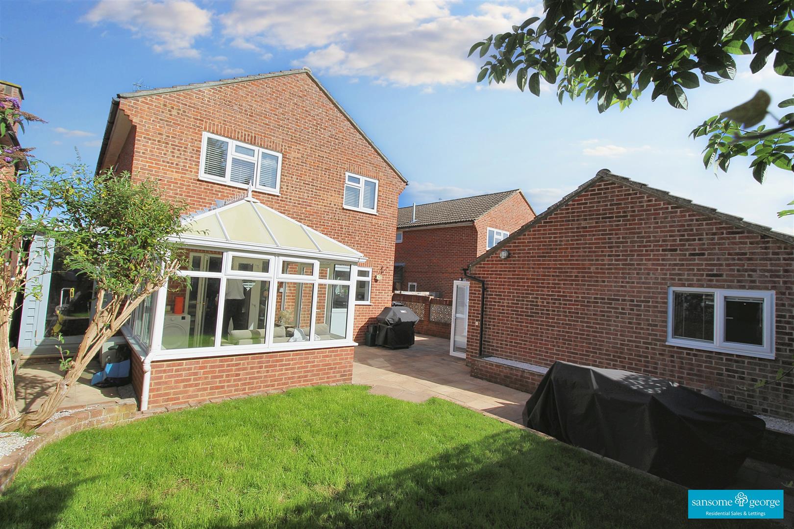 Apple Close, Tilehurst, Reading